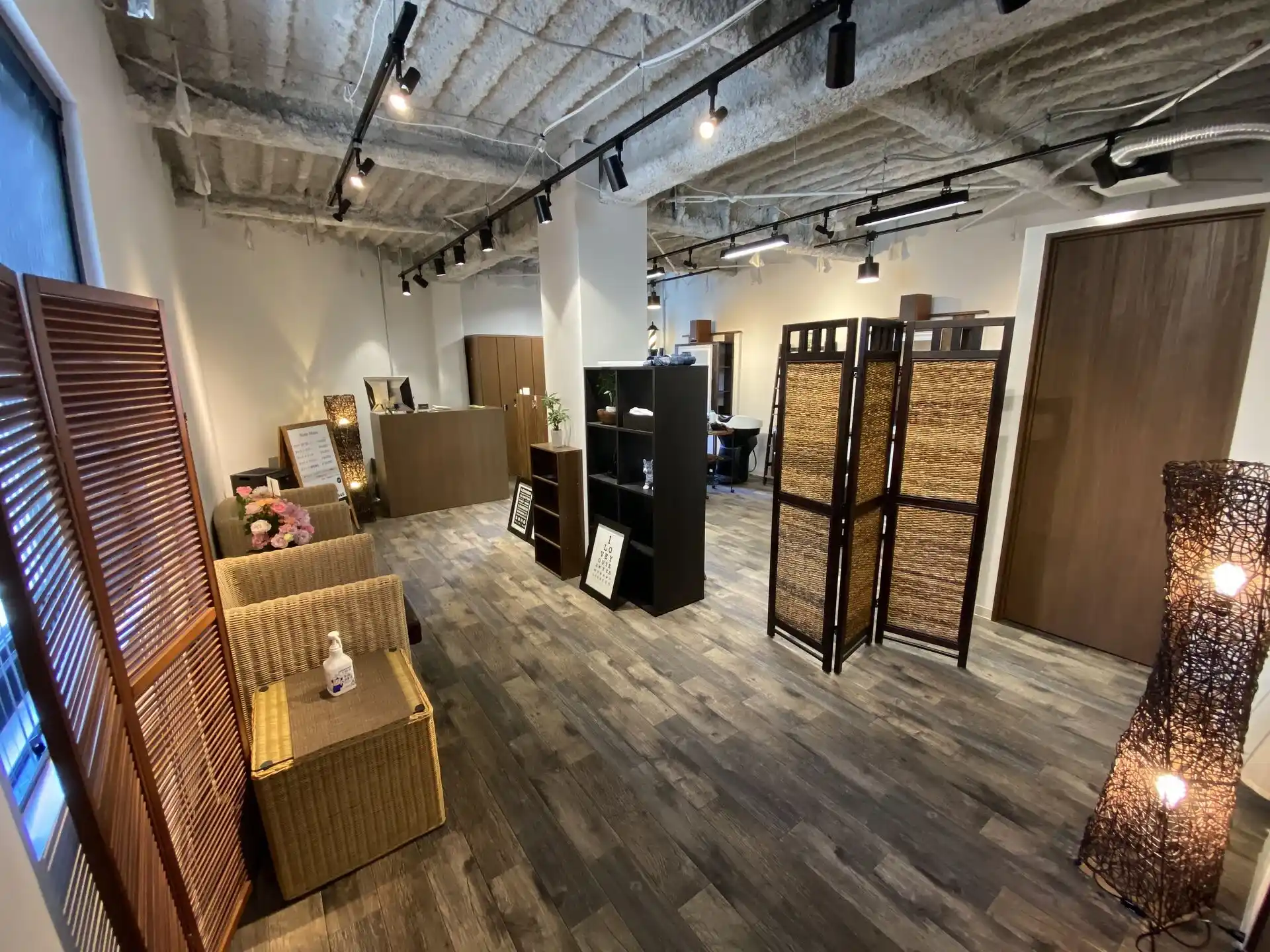 HAIR SALON TORA　八王子駅
